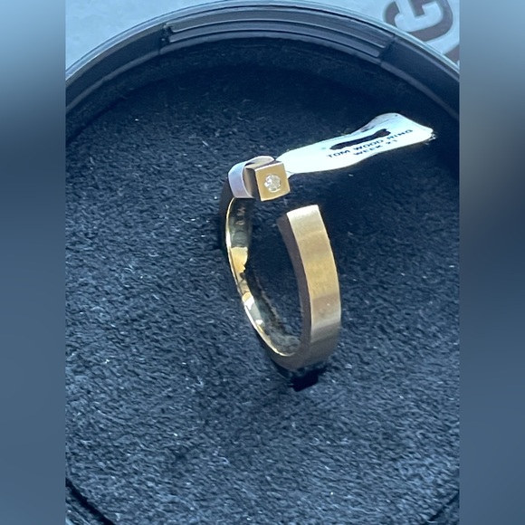 NEW 10.75 US Tom Wood split gate 9 Kt Satin Gold Diamond ring - Picture 3 of 15